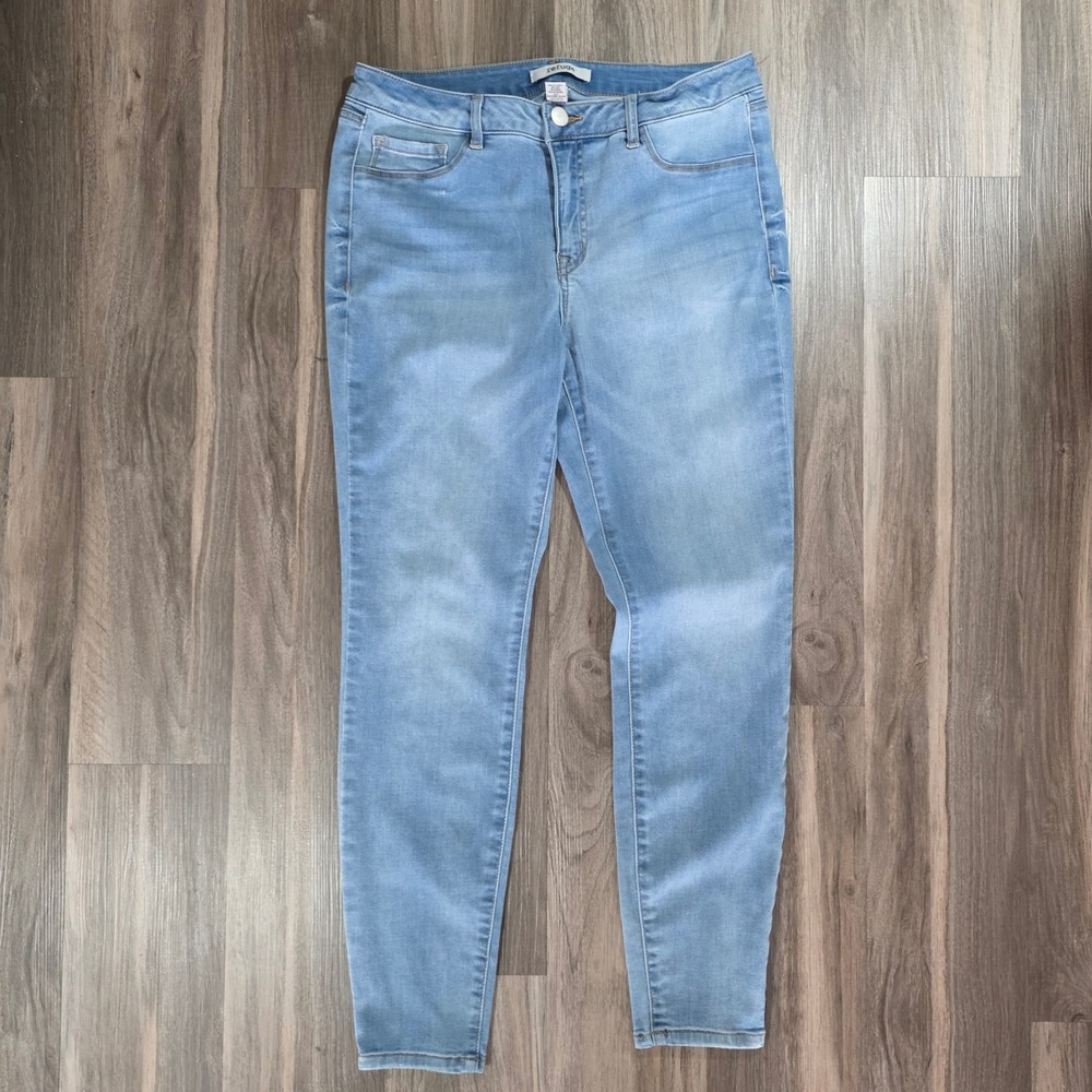 Refuge High Waisted Skinny Jeans Light Wash Blue Denim Size 12